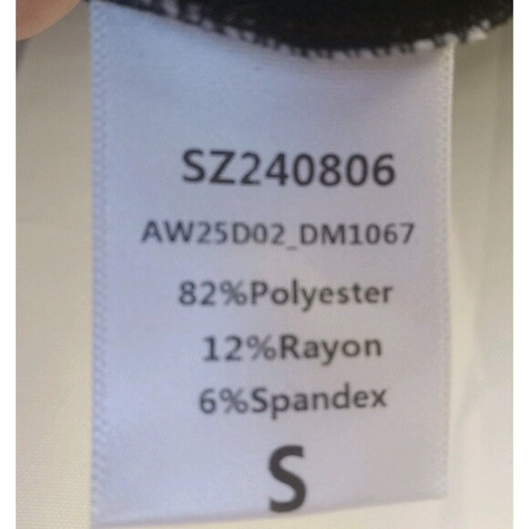 Dealmore Black Tank Top, Small - Picture 5 of 5